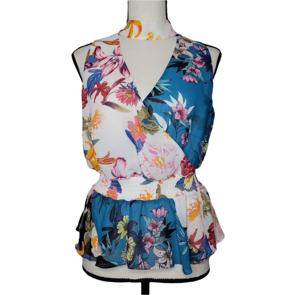 NWT Guess Georgiana Wild Flora Peplum Top